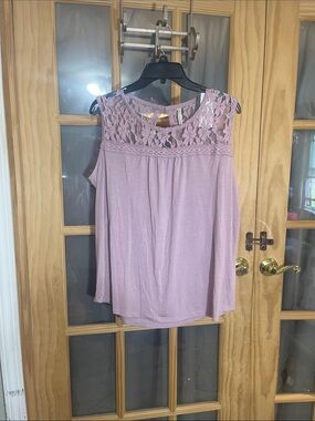 157. Sexy Lace Camisole in Dusty Mauve with Open Back. NWT